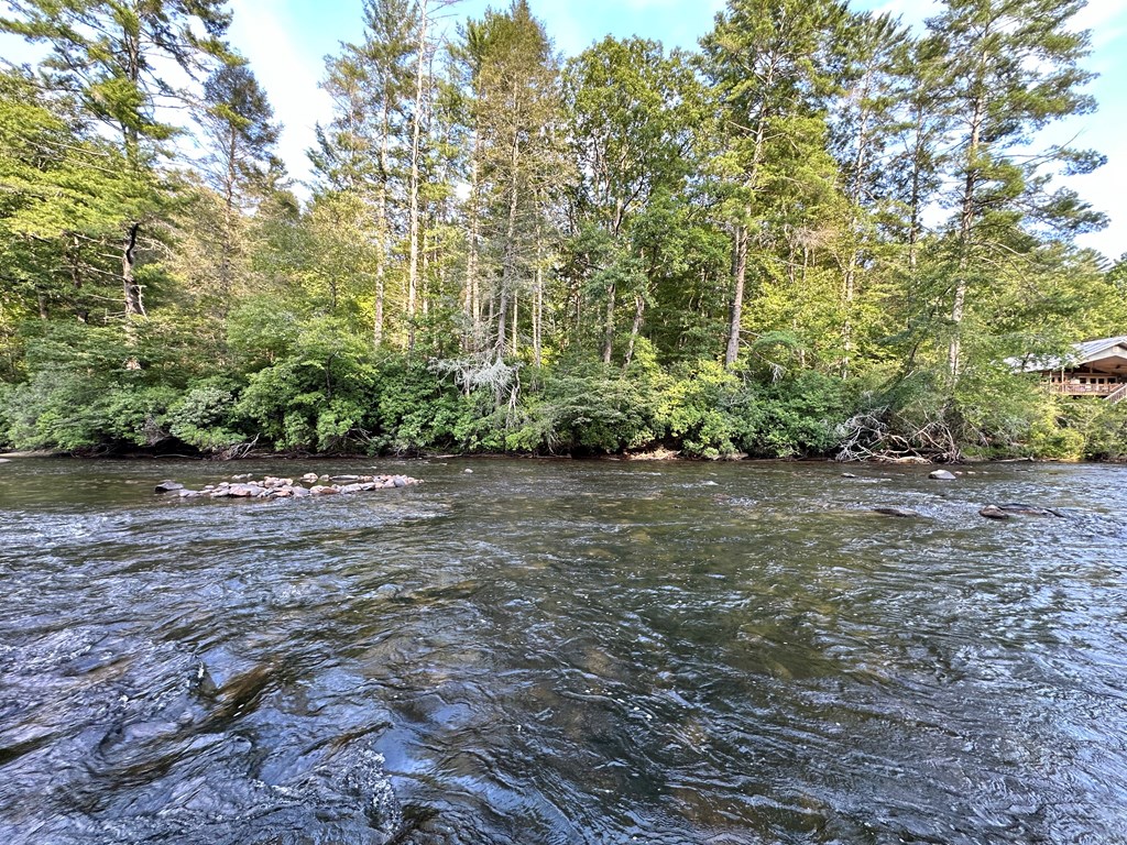 00 Riverside Lane