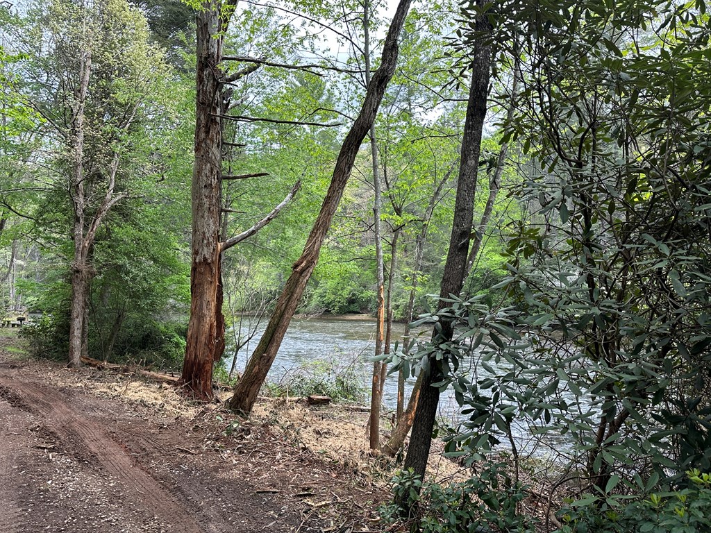 00 Riverside Lane