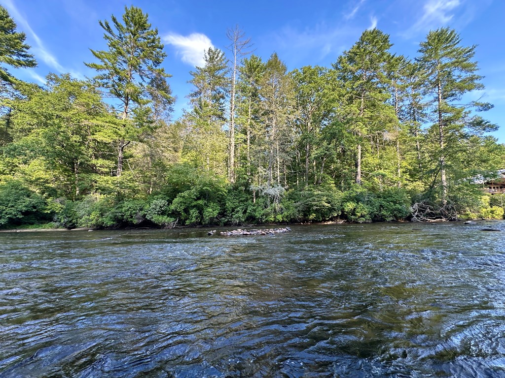 00 Riverside Lane