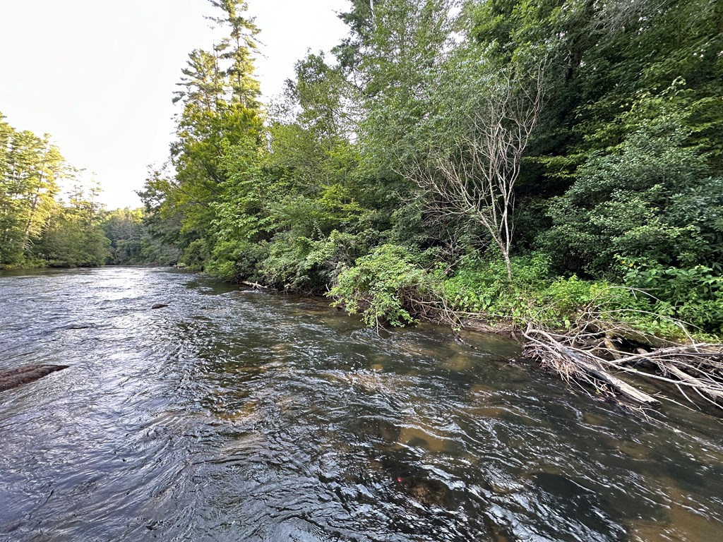 00 Riverside Lane