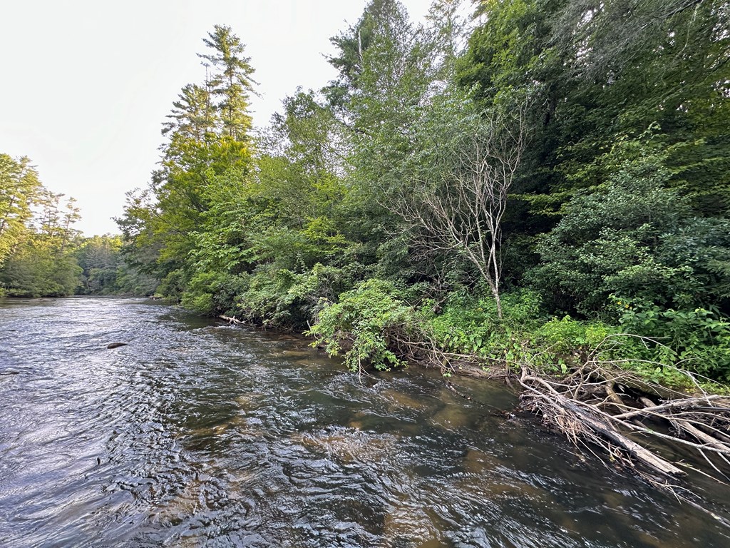00 Riverside Lane