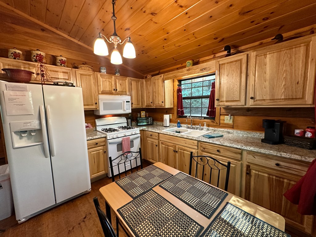 423 Laurel Creek Road