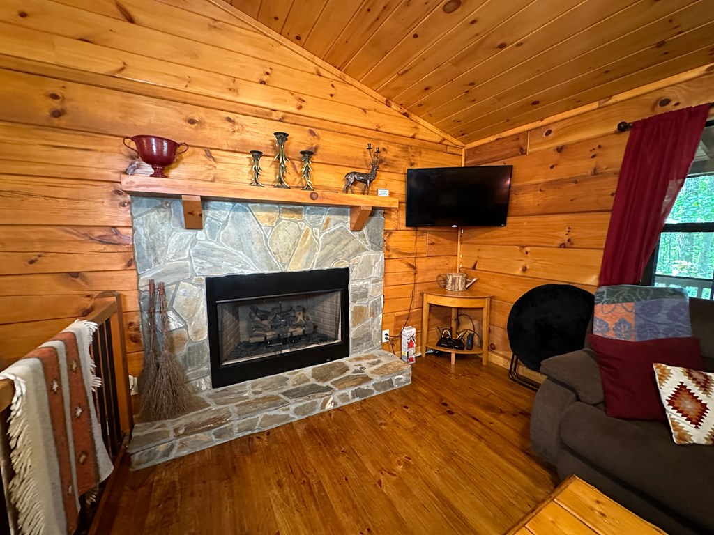 423 Laurel Creek Road