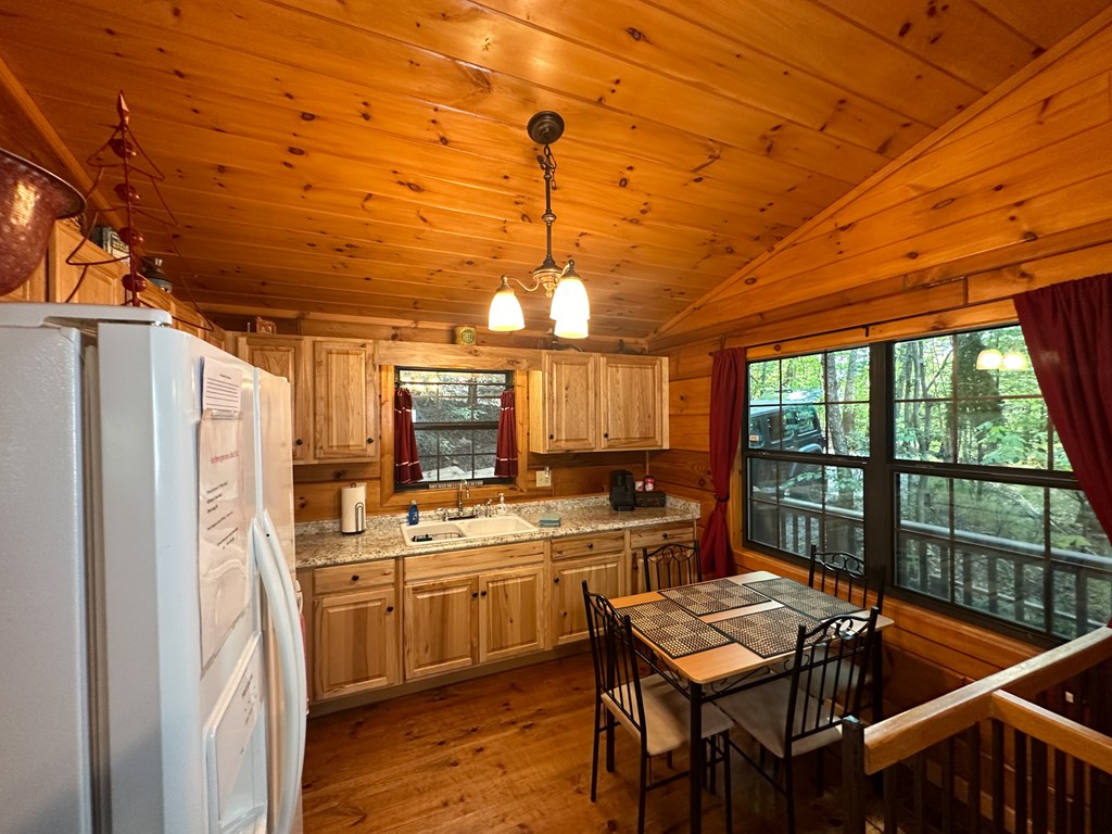 423 Laurel Creek Road