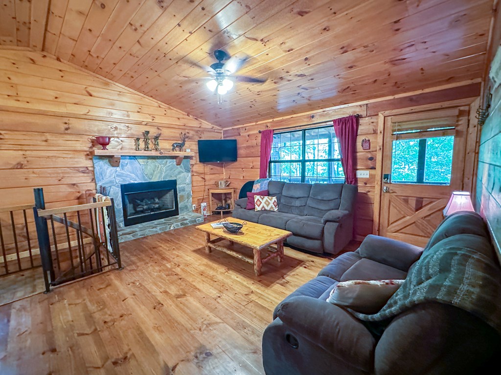 423 Laurel Creek Road