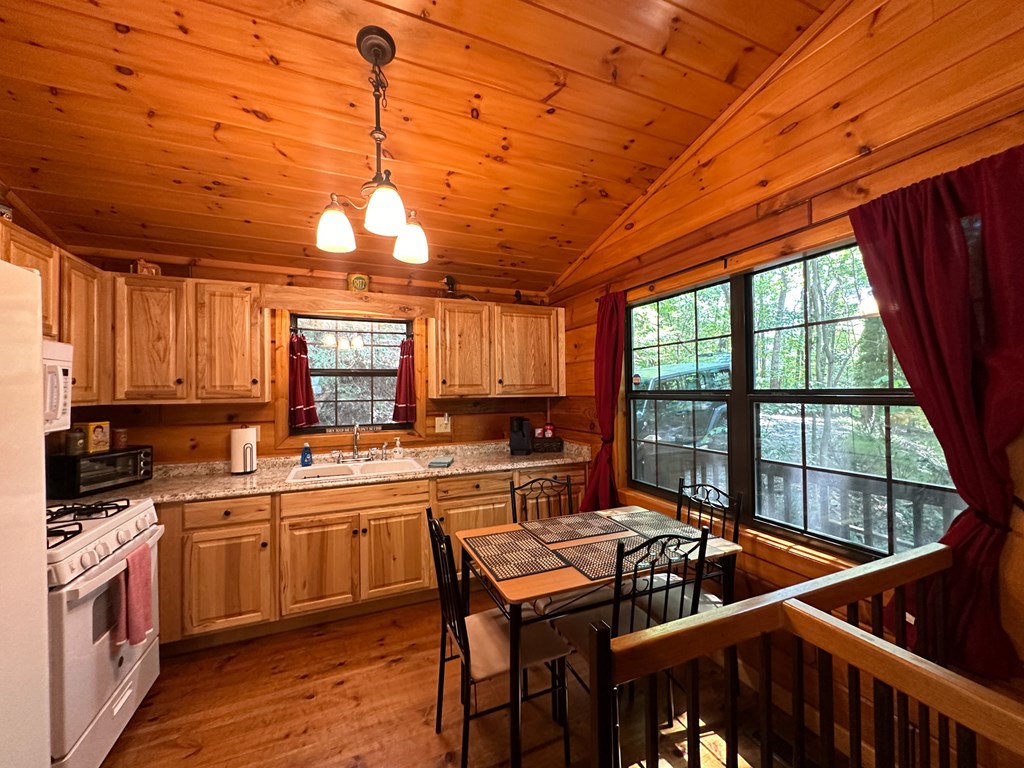 423 Laurel Creek Road