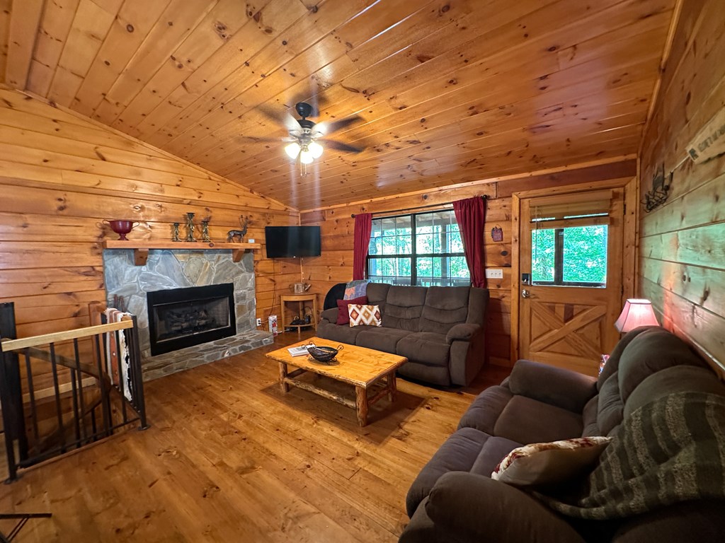 423 Laurel Creek Road