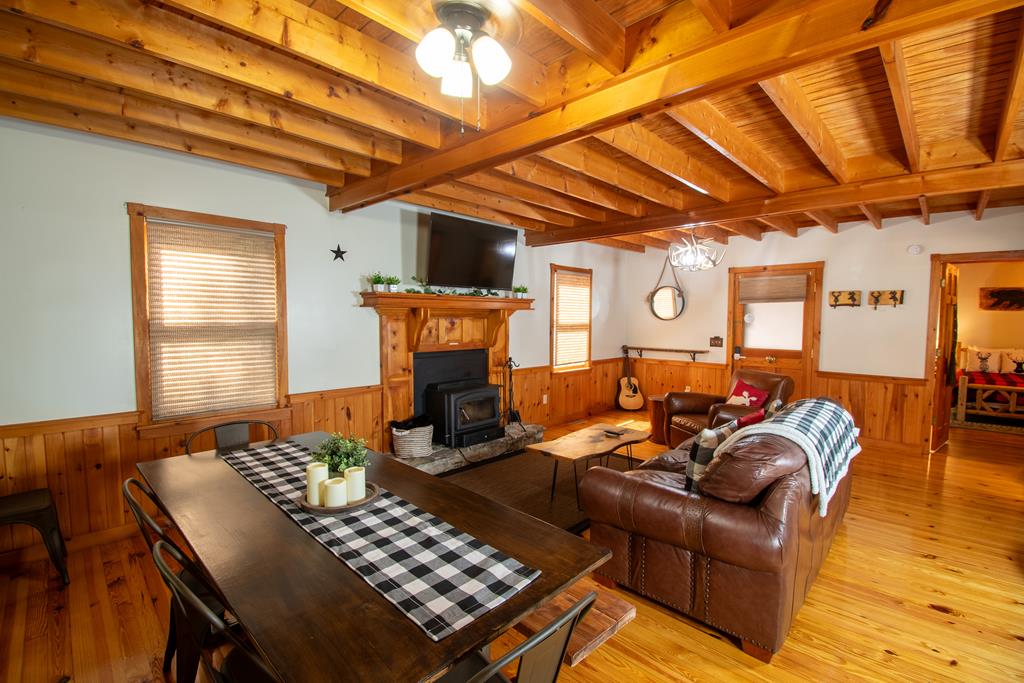 328 Sharp Top Circle