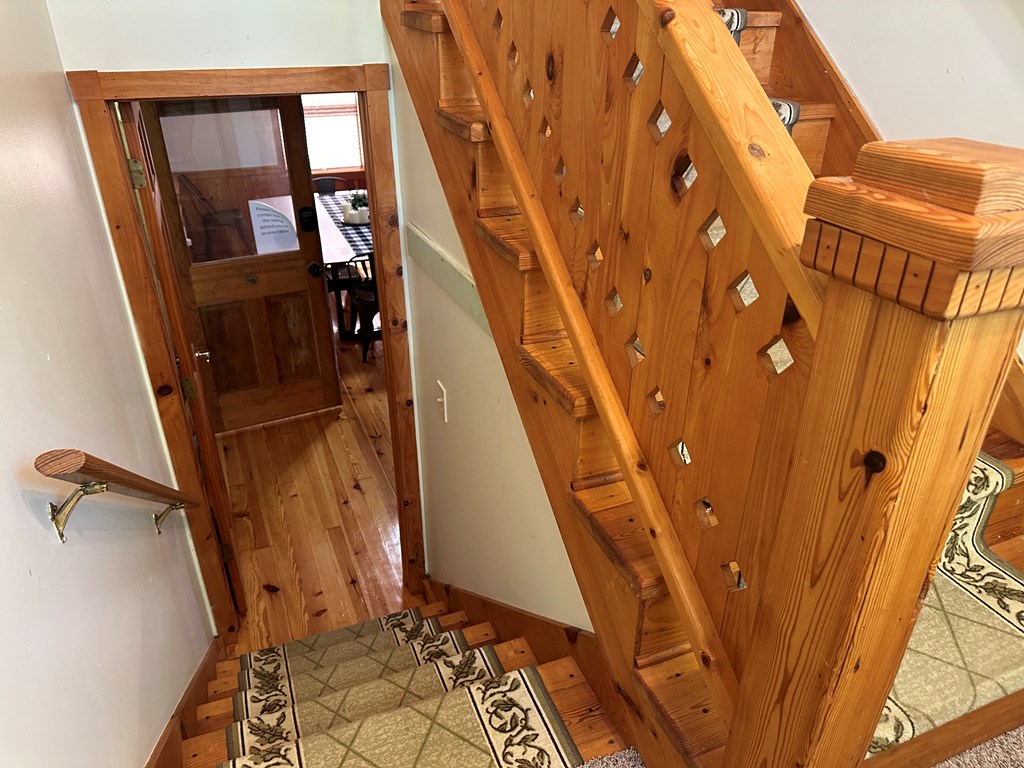 328 Sharp Top Circle