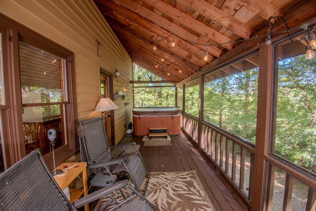 328 Sharp Top Circle