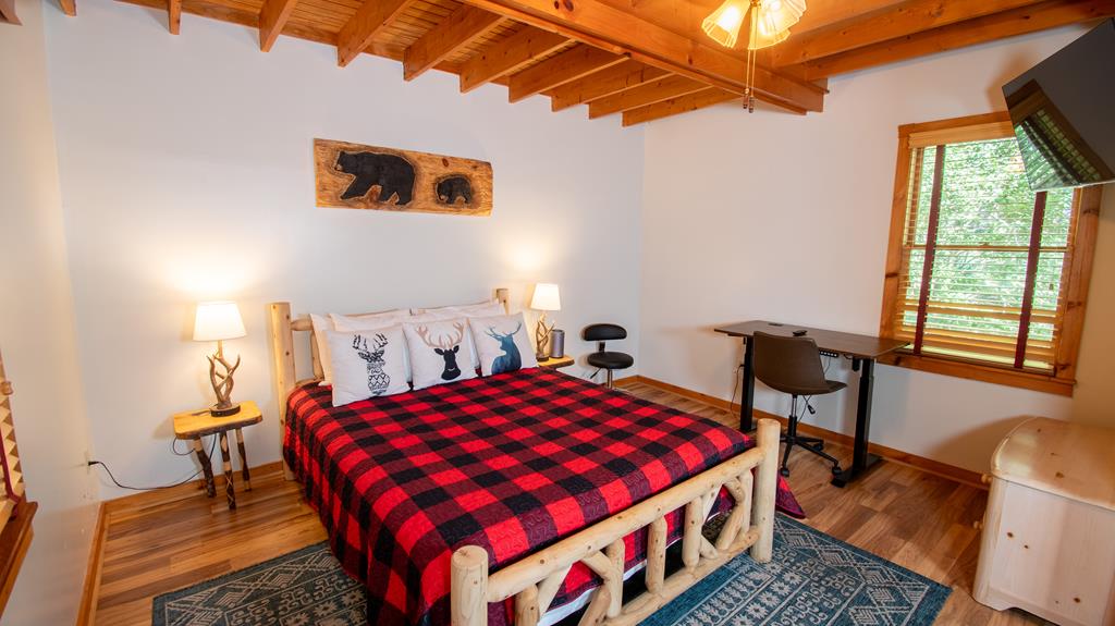 328 Sharp Top Circle