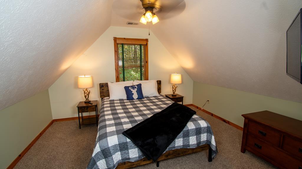 328 Sharp Top Circle