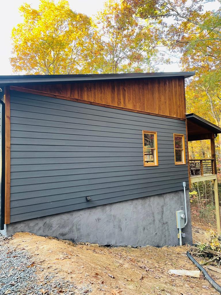251 Pine Lane