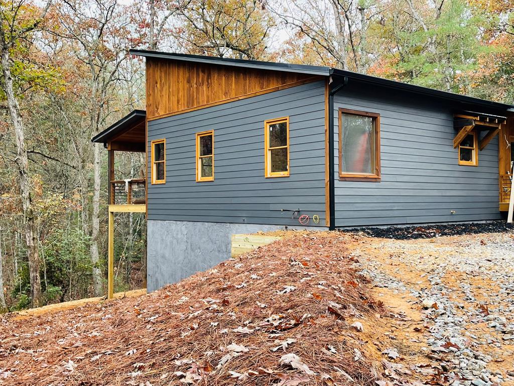 251 Pine Lane