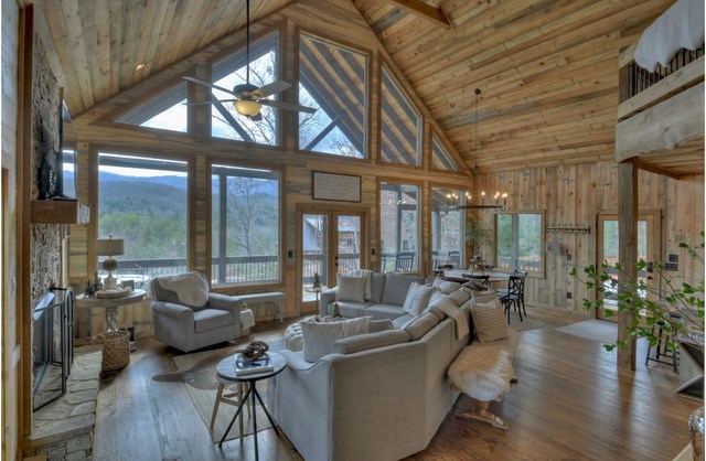 435 Foster Cove Road