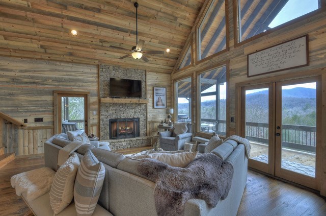 435 Foster Cove Road