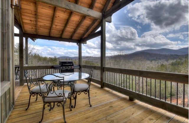 435 Foster Cove Road