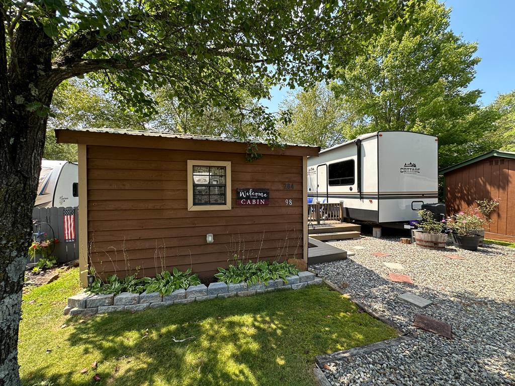 284 Vista Circle