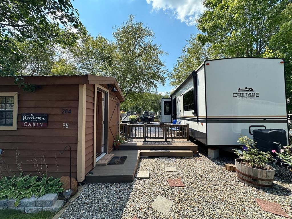 284 Vista Circle