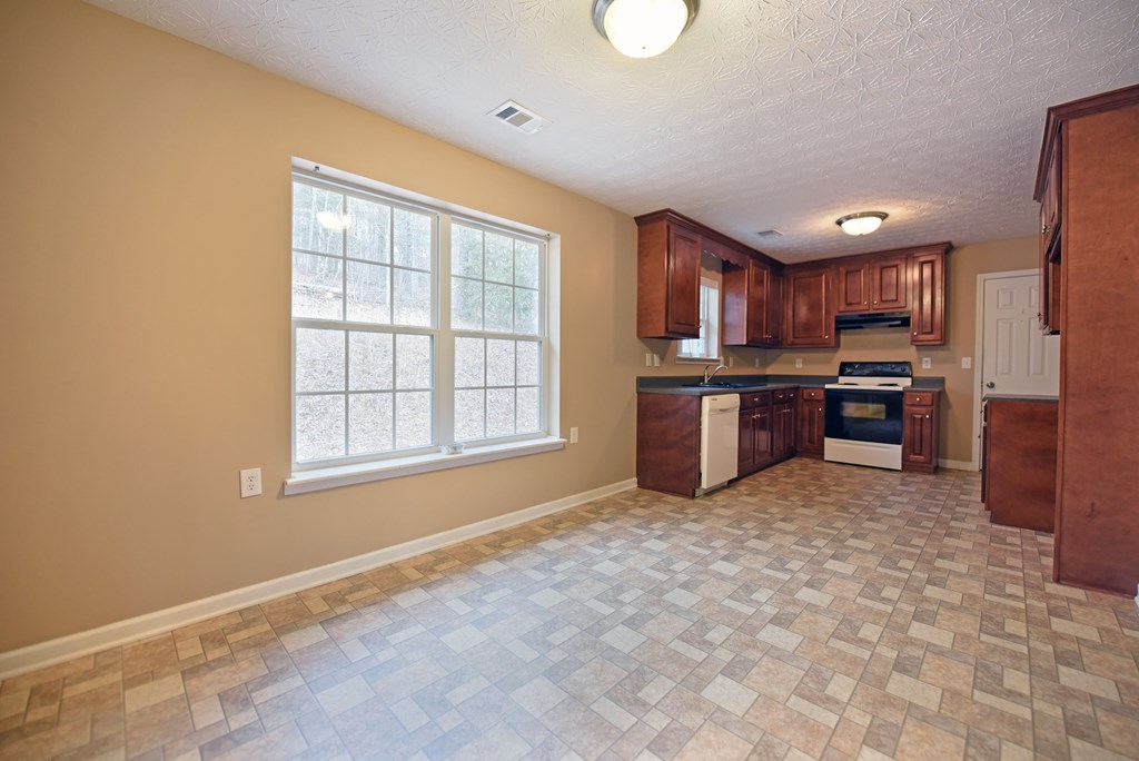 600 Indian Trail