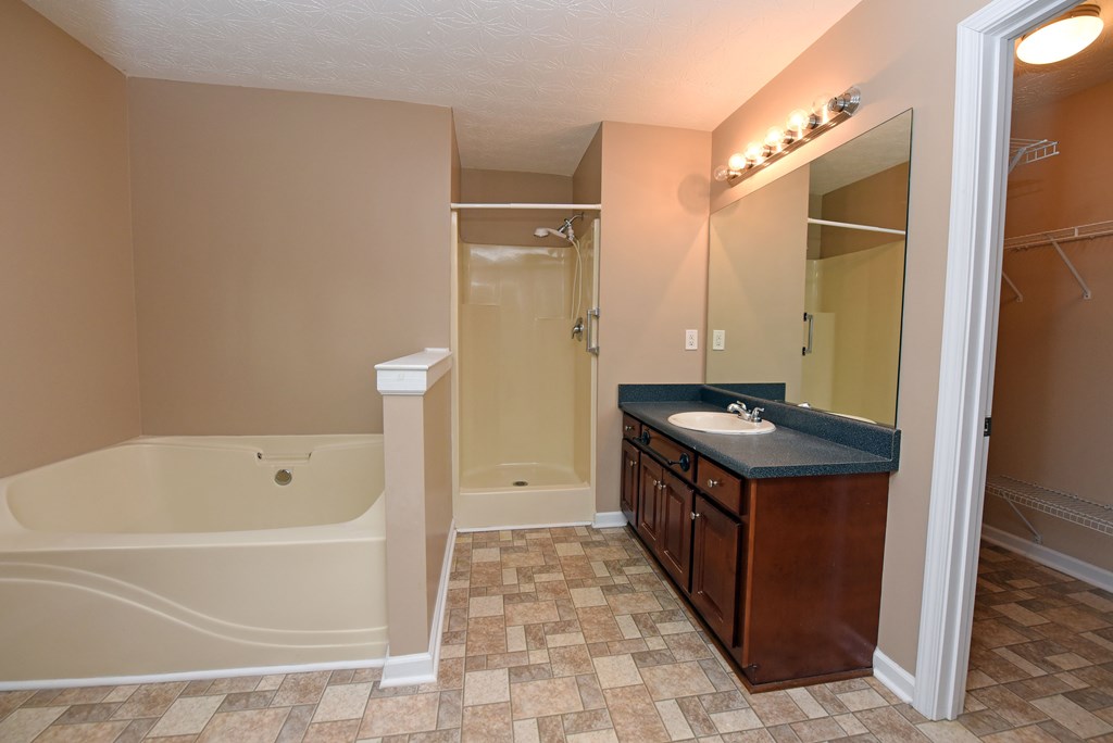 600 Indian Trail