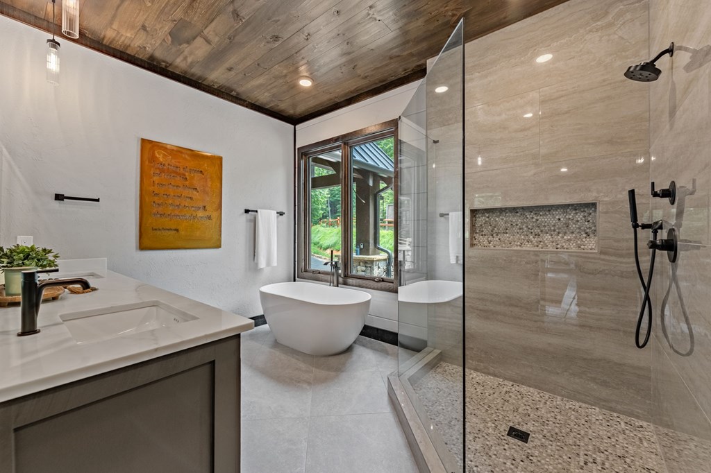 453 Settlers Ridge Road