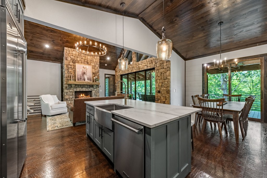 453 Settlers Ridge Road