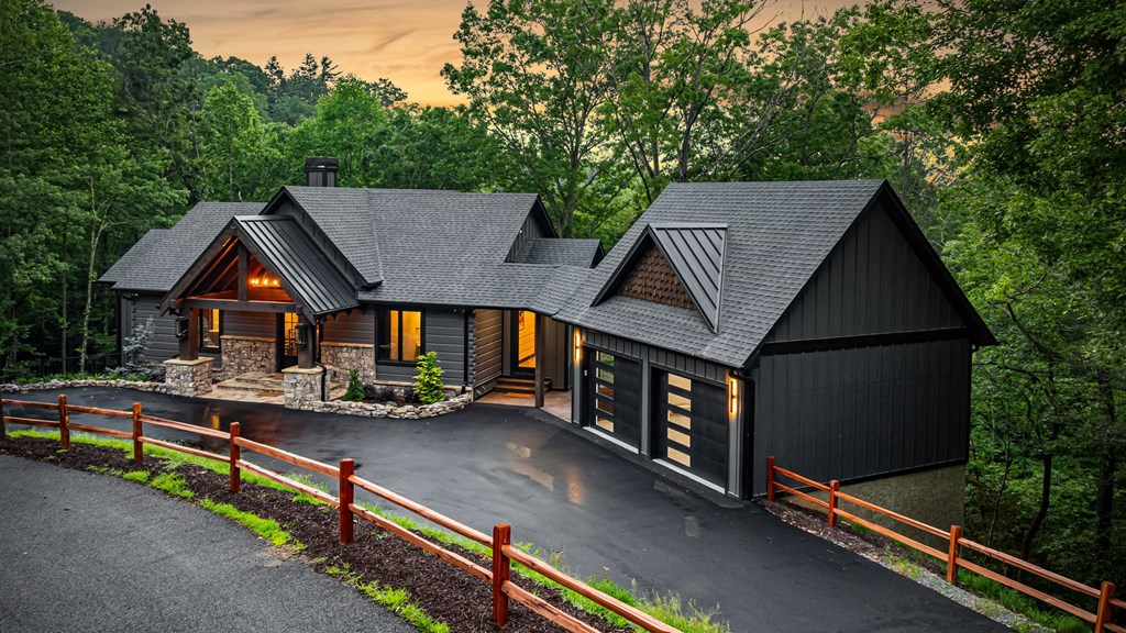 453 Settlers Ridge Road
