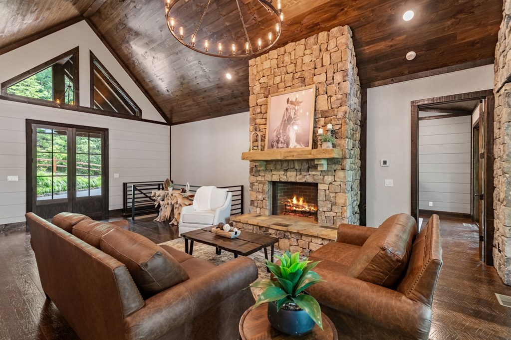 453 Settlers Ridge Road