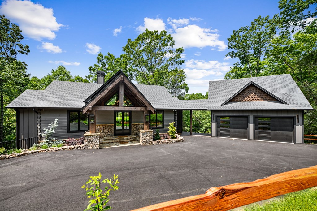 453 Settlers Ridge Road