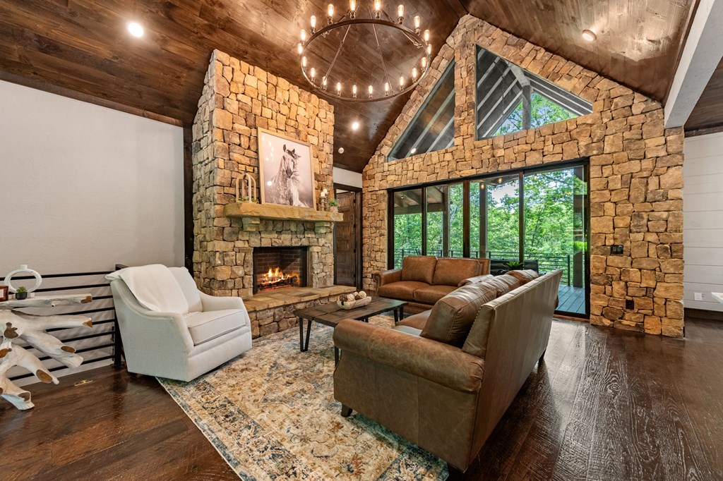 453 Settlers Ridge Road