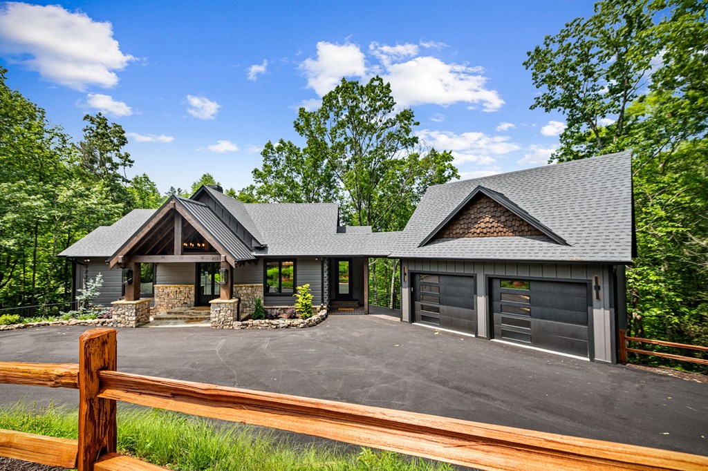 453 Settlers Ridge Road