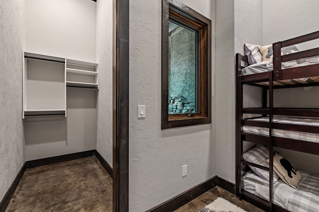 453 Settlers Ridge Road