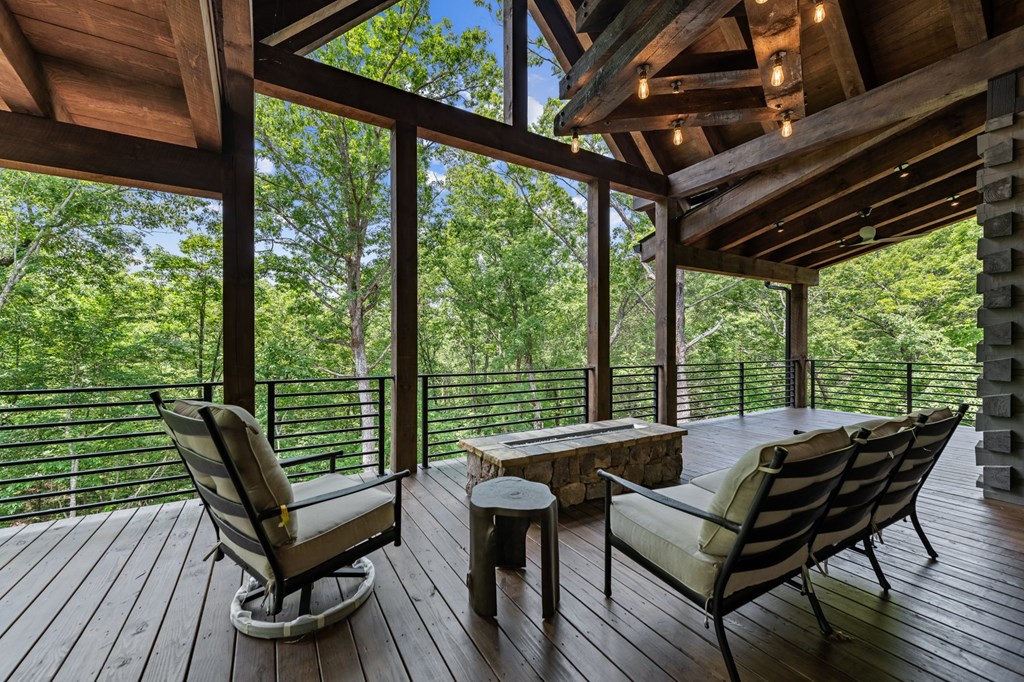 453 Settlers Ridge Road
