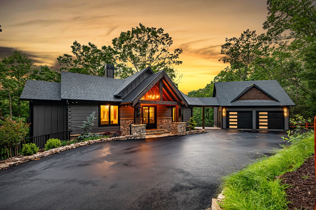 453 Settlers Ridge Road