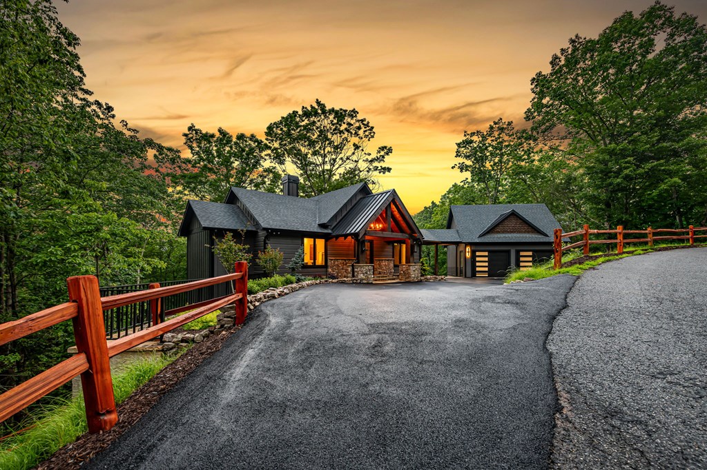 453 Settlers Ridge Road
