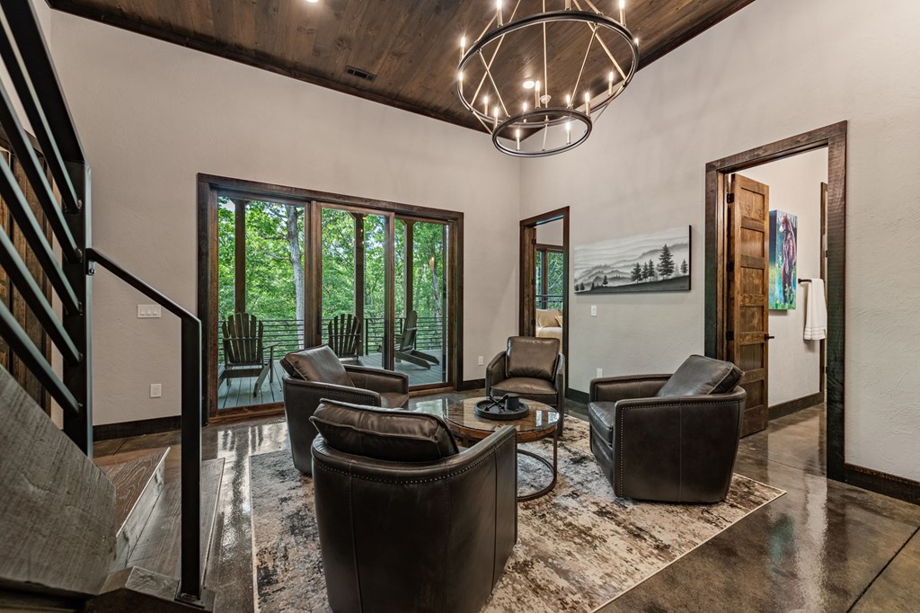 453 Settlers Ridge Road