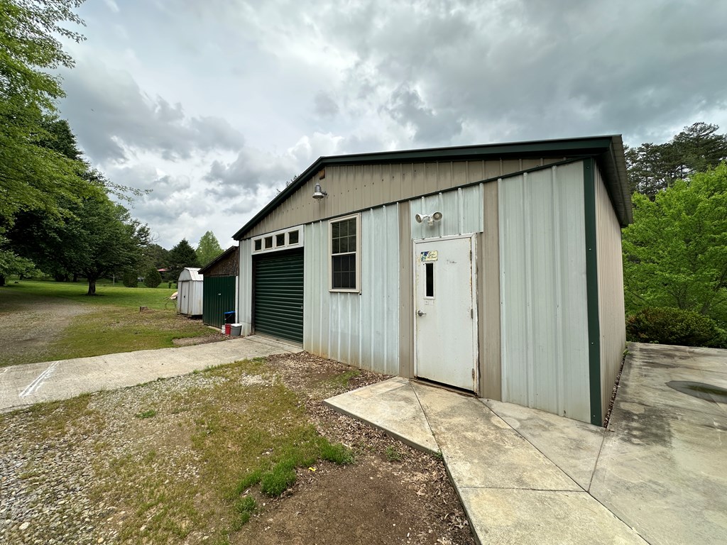 493 Fall Branch Road
