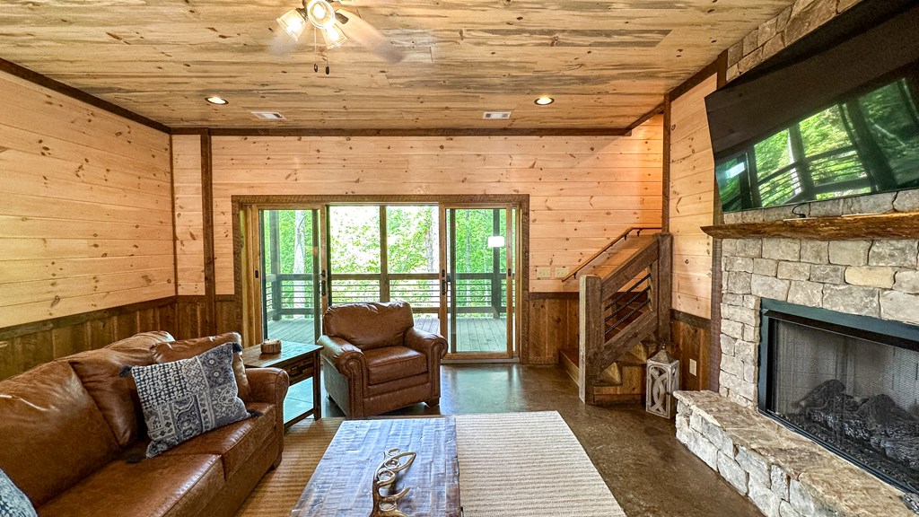 340 Hooch Holler Lane