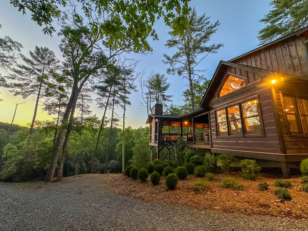 340 Hooch Holler Lane