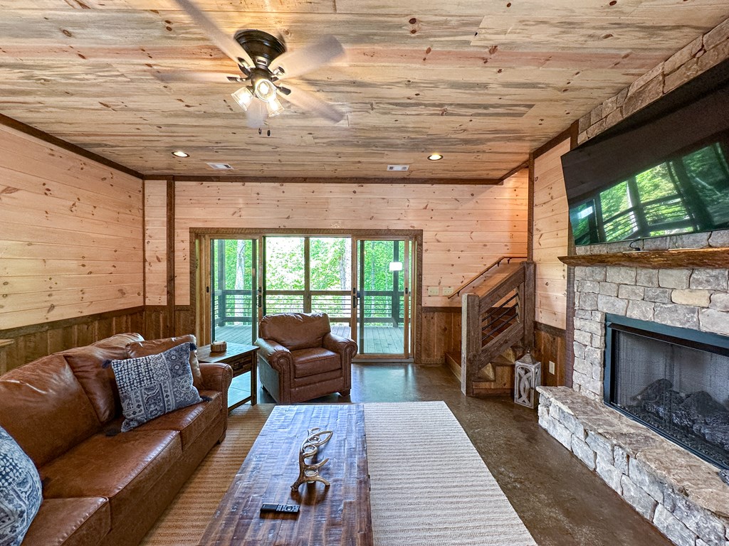 340 Hooch Holler Lane