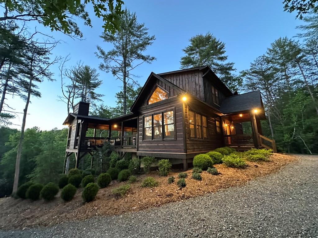 340 Hooch Holler Lane