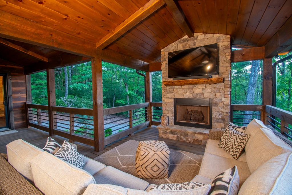 340 Hooch Holler Lane