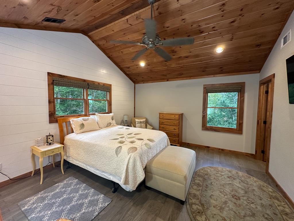 101 Toccoa Vista Lane