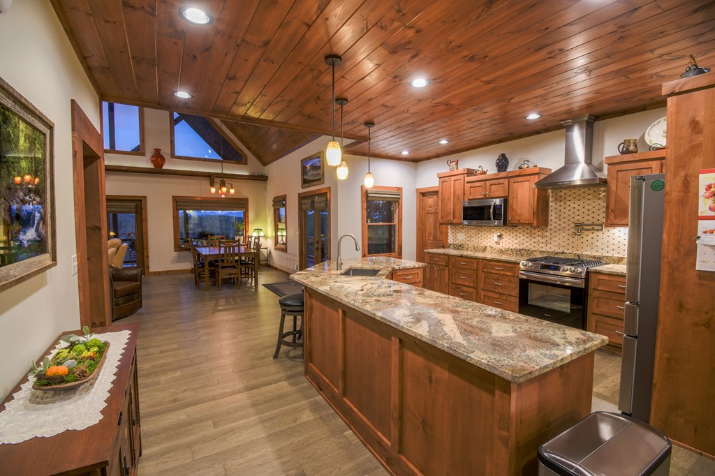 101 Toccoa Vista Lane