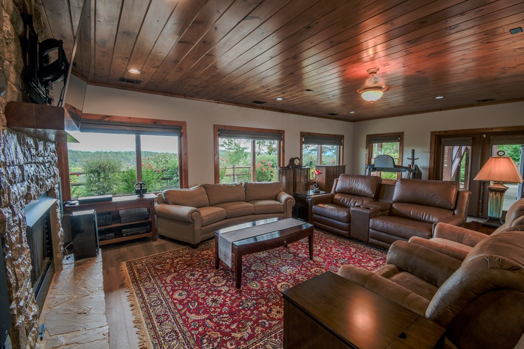 101 Toccoa Vista Lane