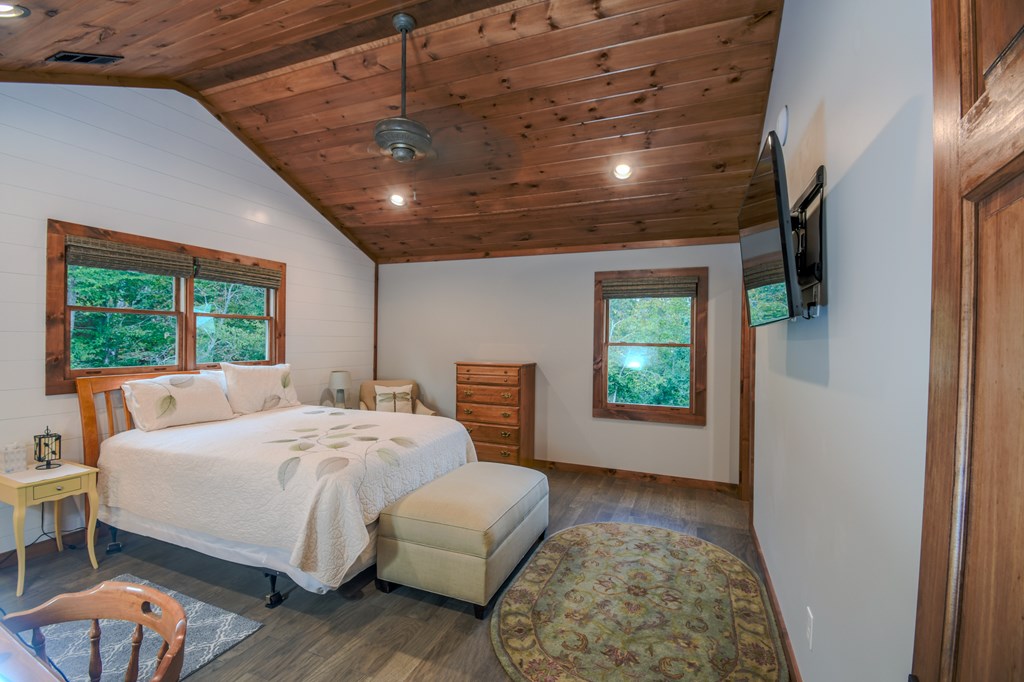 101 Toccoa Vista Lane