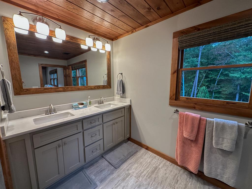 101 Toccoa Vista Lane