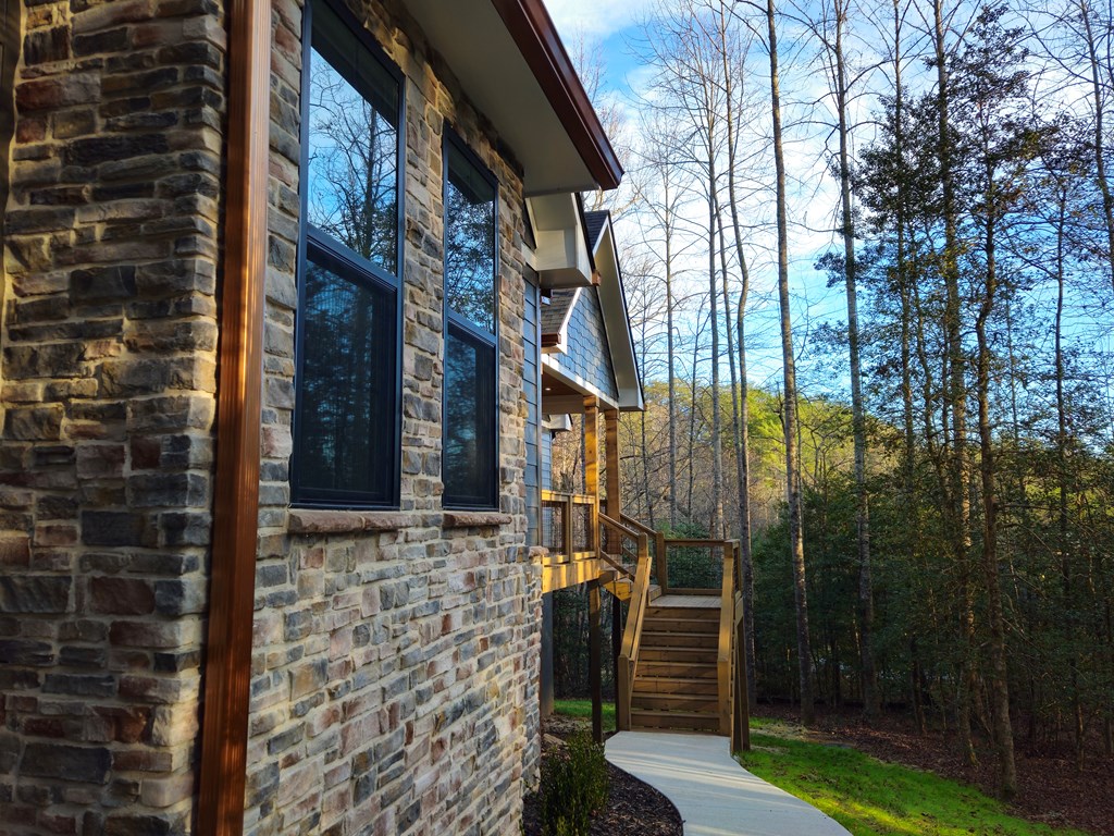 167 Happy Valley Lane