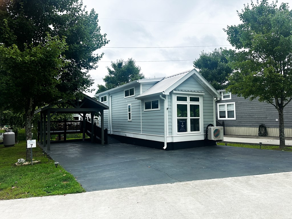 8 Mountain Meadows Drive